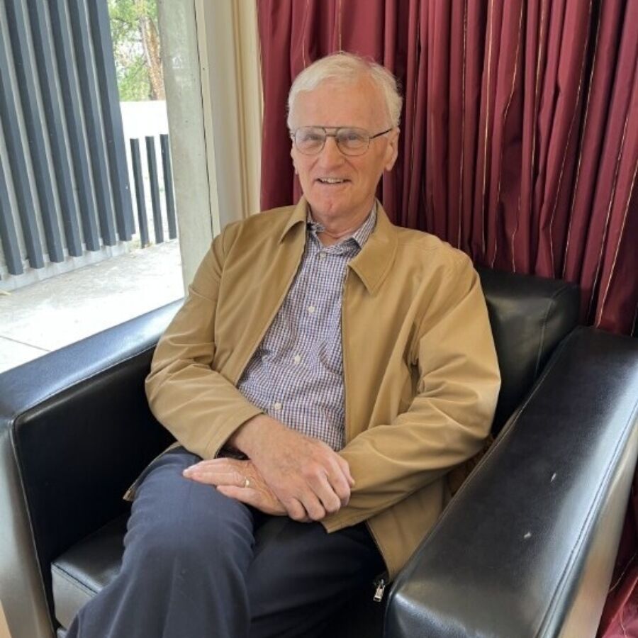 2025 04 15 Visit by Alum Peter Graves 5829 website